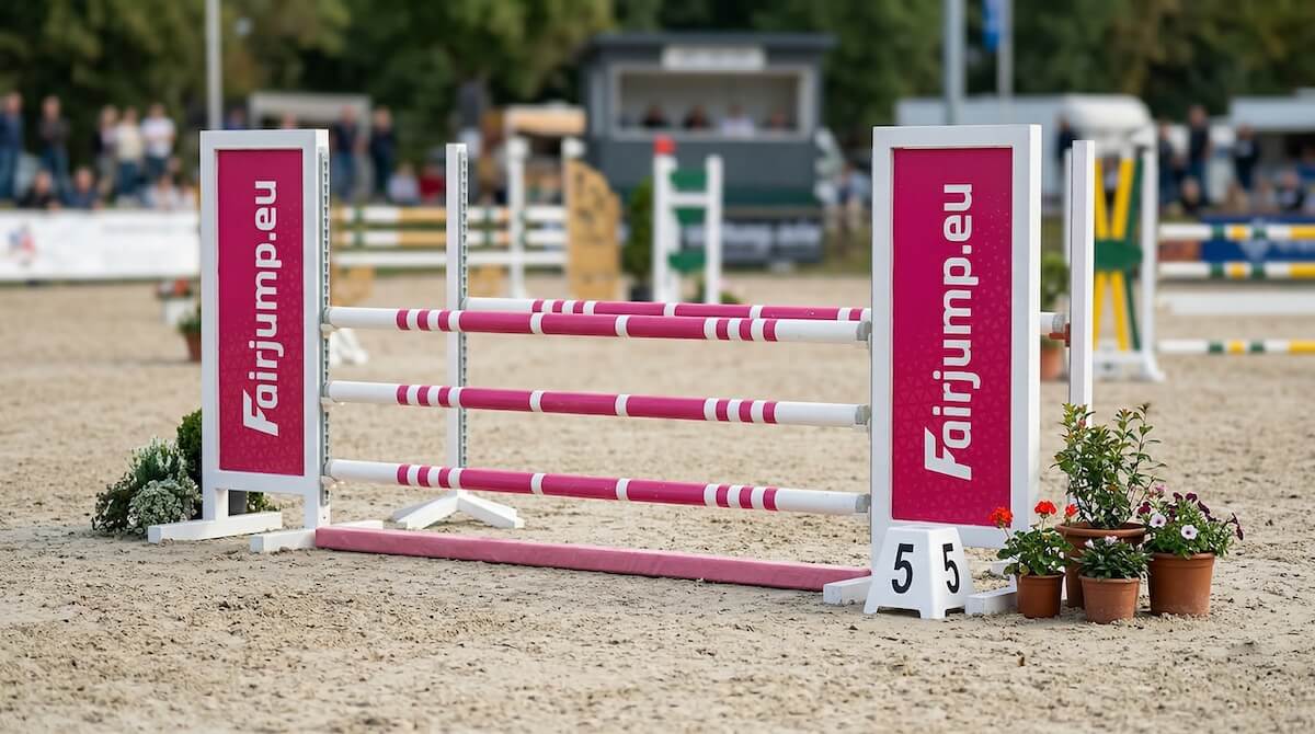 FAIRJUMP.eu Individuelle Werbeständer für den Pferdesport