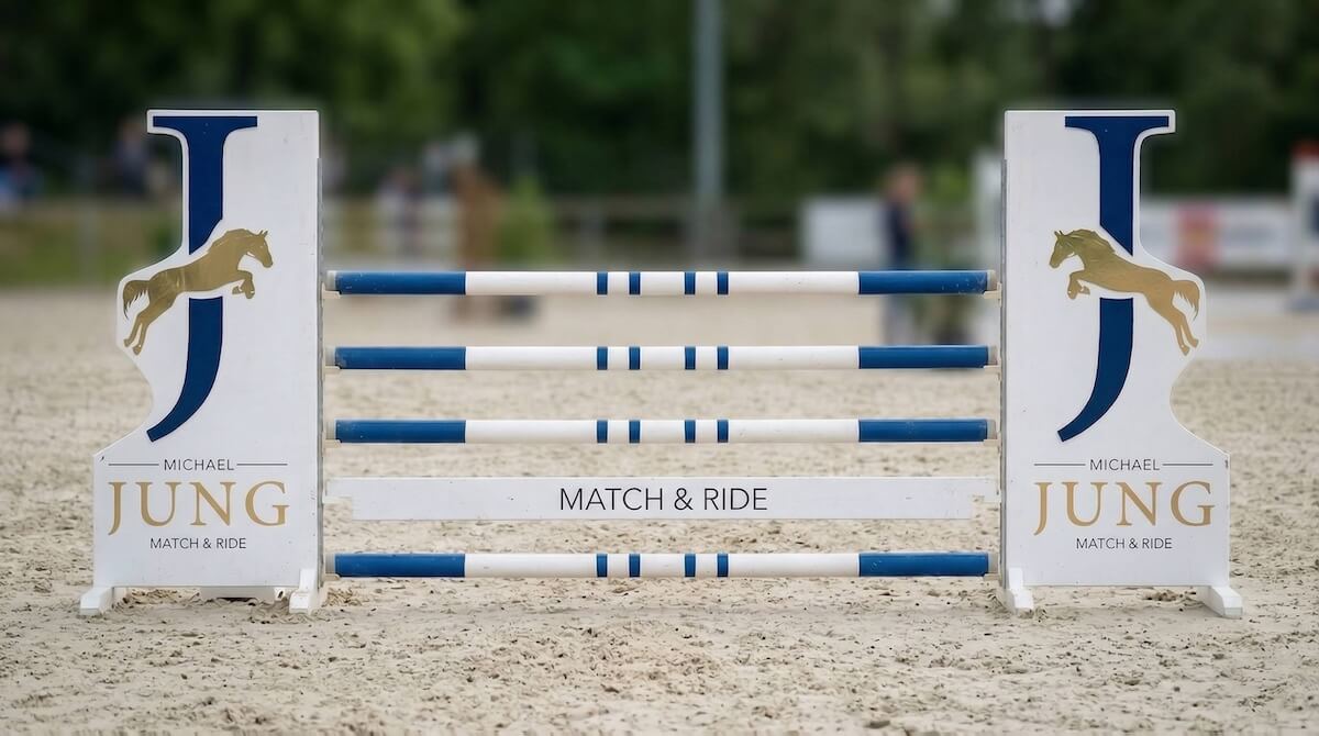 FAIRJUMP.eu Individuelle Werbeständer für den Pferdesport