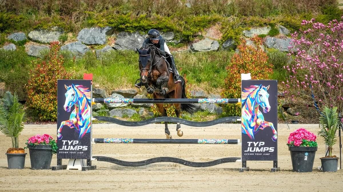 FAIRJUMP.eu Individuelle Werbeständer für den Pferdesport